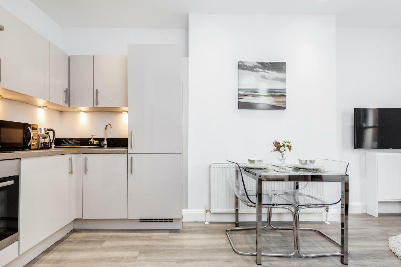 Bright & Modern 2-Bed Notting Hill Apartment London Eksteriør billede